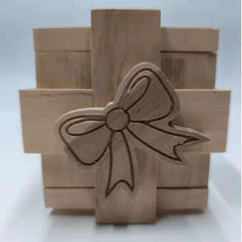 Caja de regalo de madera &ndash; Comedero artesanal de heno para conejos - Bun Box Society