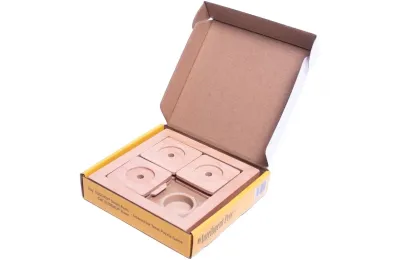 Caja de Navidad para perros peque&ntilde;os &ndash; Juguetes & snacks festivos &ndash; Merlin & Cie