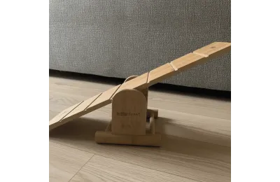 Juguete para conejos &ndash; Tabla de equilibrio Agility de madera - Hami Form