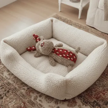 Jouet chien peluche douce &ndash; forme de r&ecirc;ne &ndash; avec couinement &ndash; taille standard - Flamingo