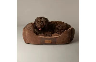 Cama suave para perro 60 x 50 cm &ndash; espacio c&oacute;modo en marr&oacute;n chocolate - Scruffs