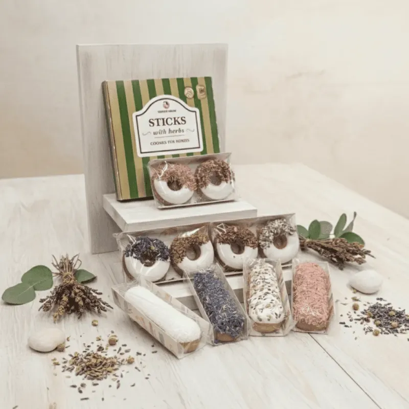 Gourmet Horse Treat Box | Herb Sticks, Floral Donuts & &Eacute;clairs | Natural Premium Cookies
