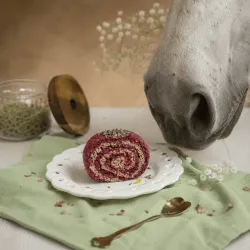 Snack ecol&oacute;gico de remolacha & lavanda para caballos &ndash; Roul&eacute;Bio Serenidad