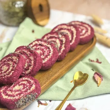 Friandise Bio &agrave; la Betterave & Lavande pour Chevaux - Roul&eacute;Bio S&eacute;r&eacute;nit&eacute;